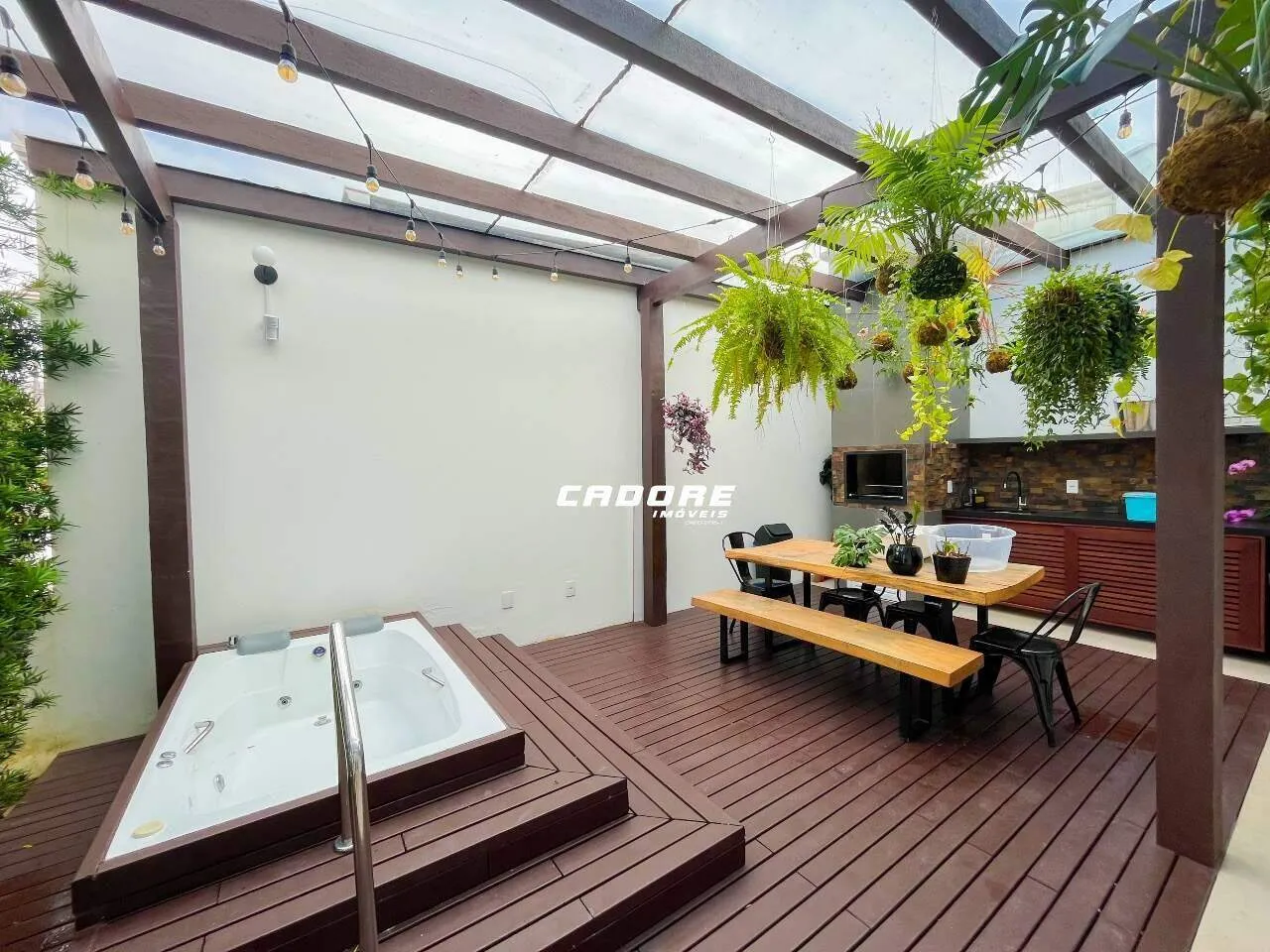 Casa de Esquina: Ideal para Comércio ou Residência I Cadore Imóveis — foto 2