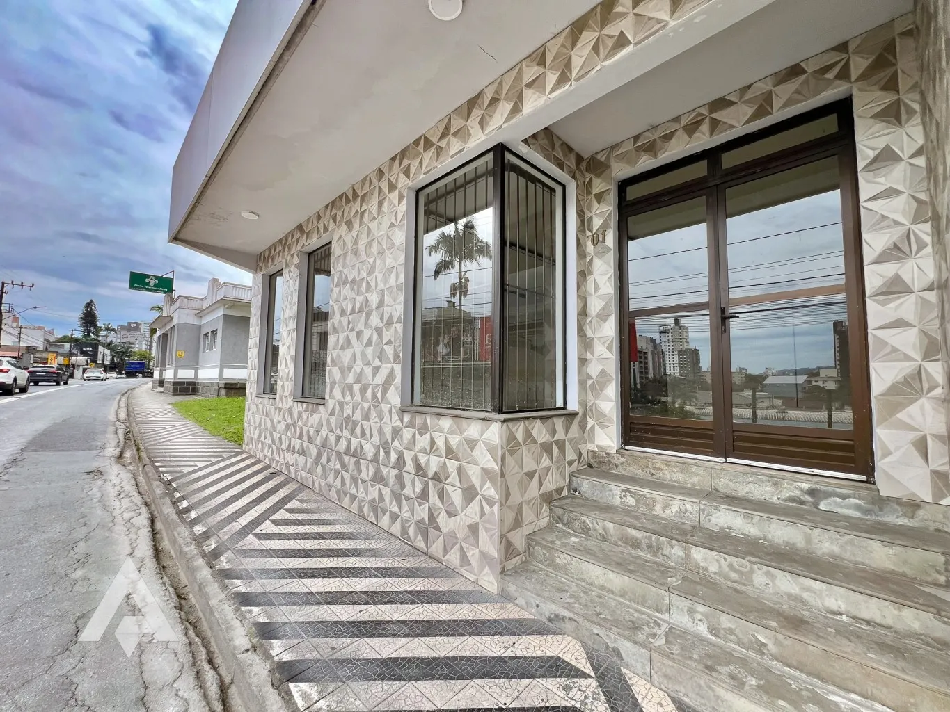 Loja Térrea de 80 m para locação por R$ 2.200,00 - Bairro Victor Konder - Blumenau/SC - foto 1