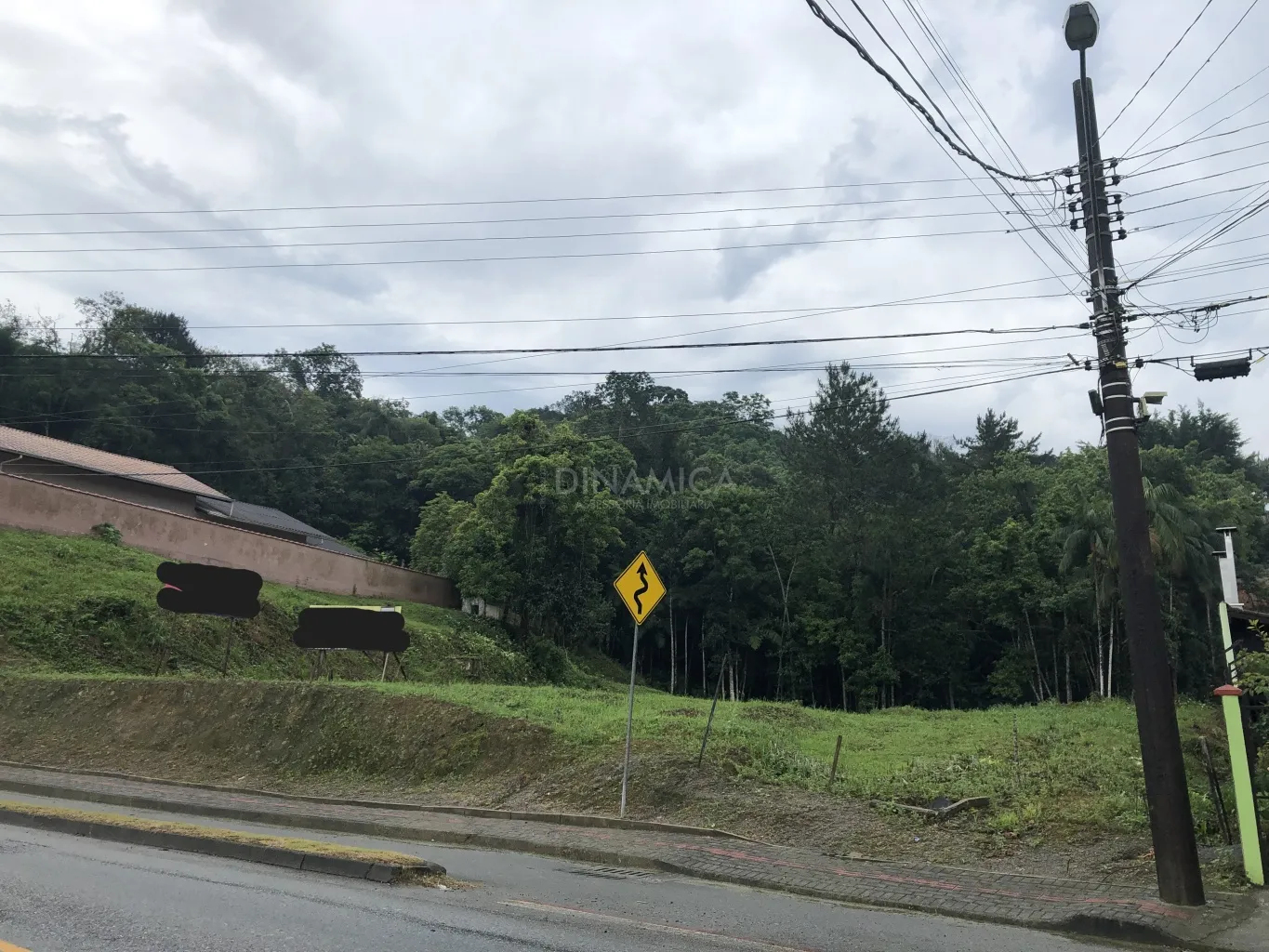 Ótimo terreno no Bairro Velha Central, com 13.116m2, 29,95 metros de frente, Próximo a Rede Top Velha Central, Blumenau Santa Catarina. — foto 6