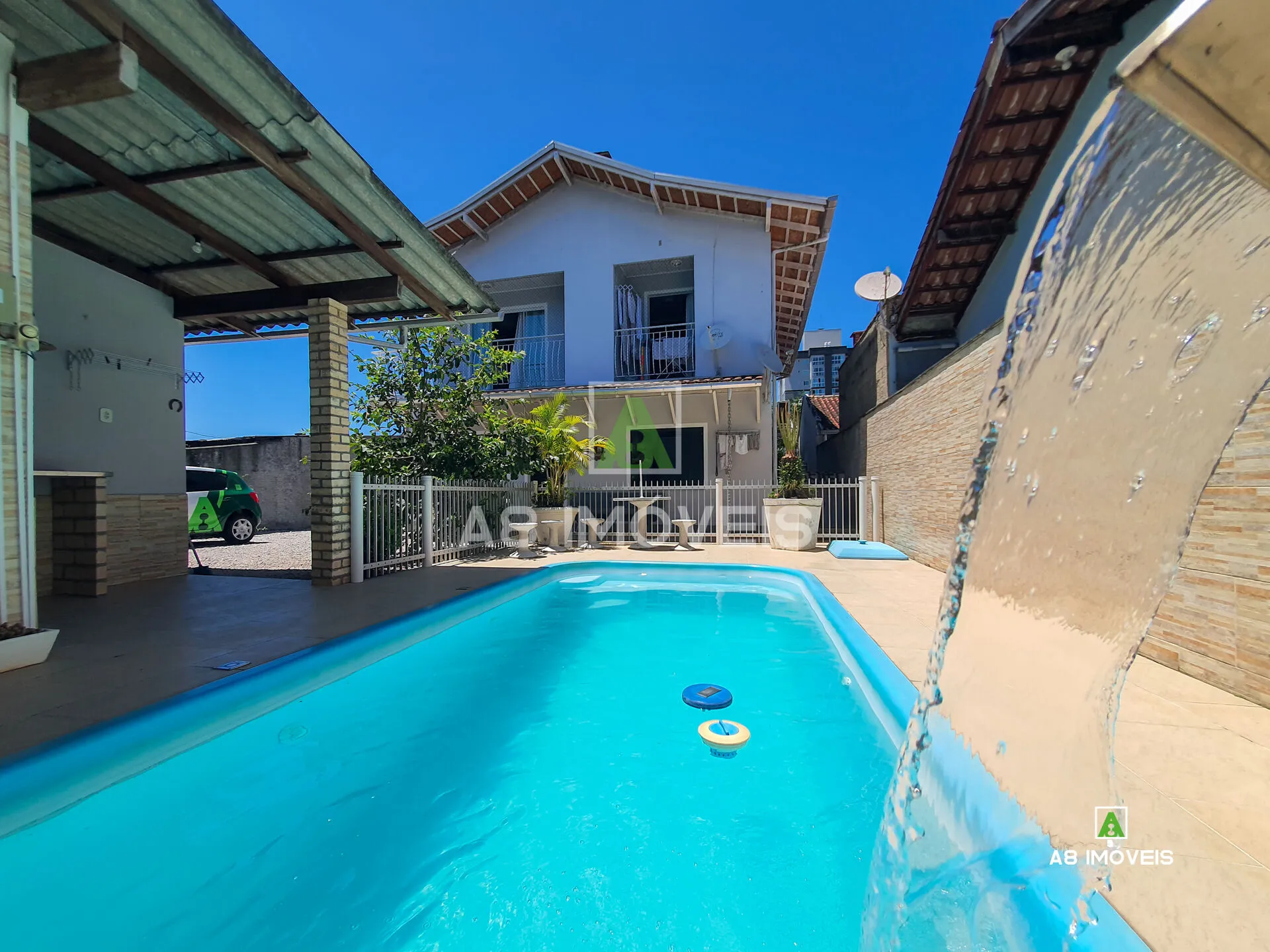 CASA COM PISCINA, GASPAR, BAIRRO SETE DE SETEMBRO, COM 4 QUARTOS — foto 2