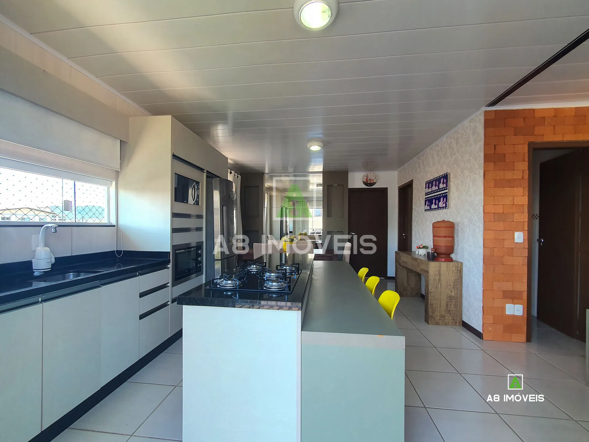 CASA COM PISCINA, GASPAR, BAIRRO SETE DE SETEMBRO, COM 4 QUARTOS — foto 3