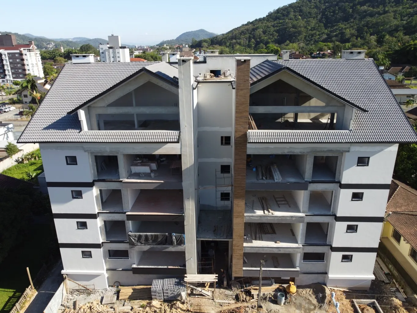 Apartamento no Le Classic Residence com 105,30m de Área Privativa, no Centro da cidade de Pomerode. — foto 2