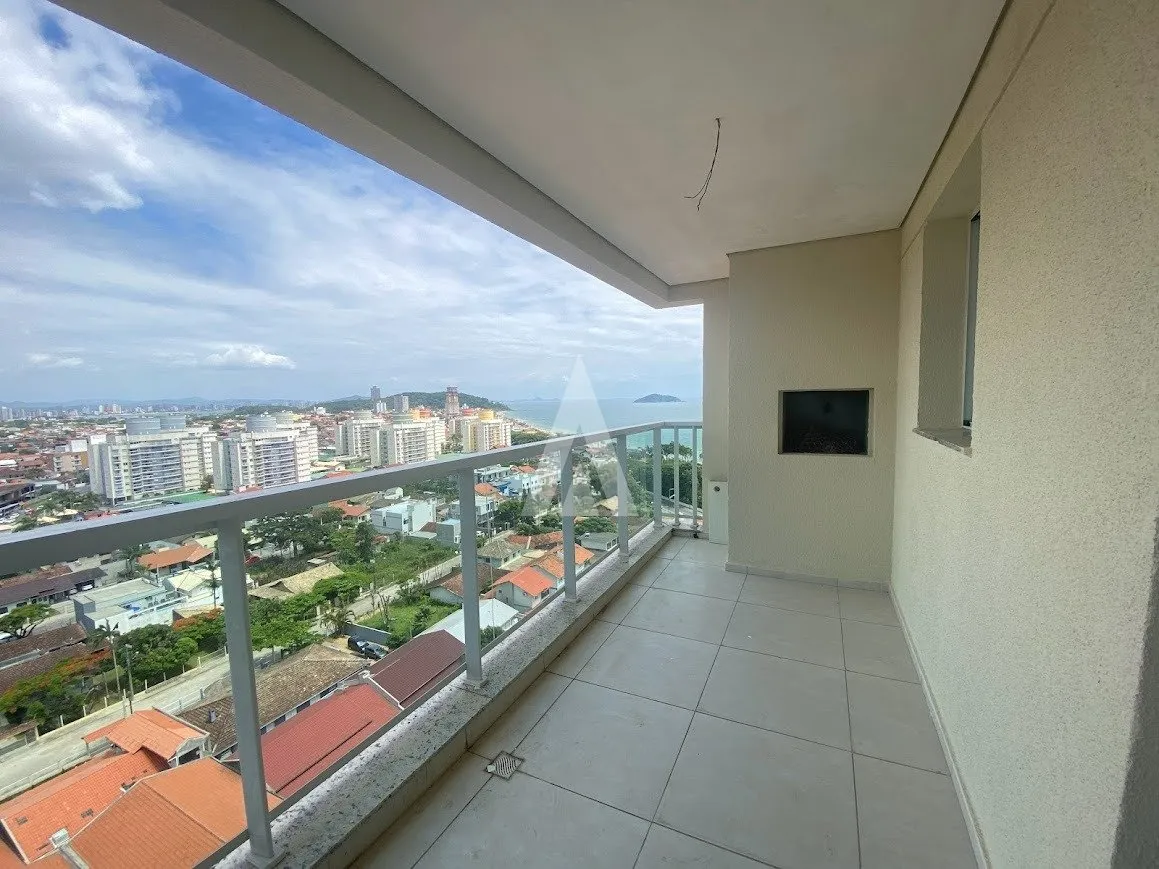 Apartamento com 1 suíte(s) mais 2 quarto(s) à venda no bairro Armação em Penha, por R$ 1.054.687.98. — foto 2