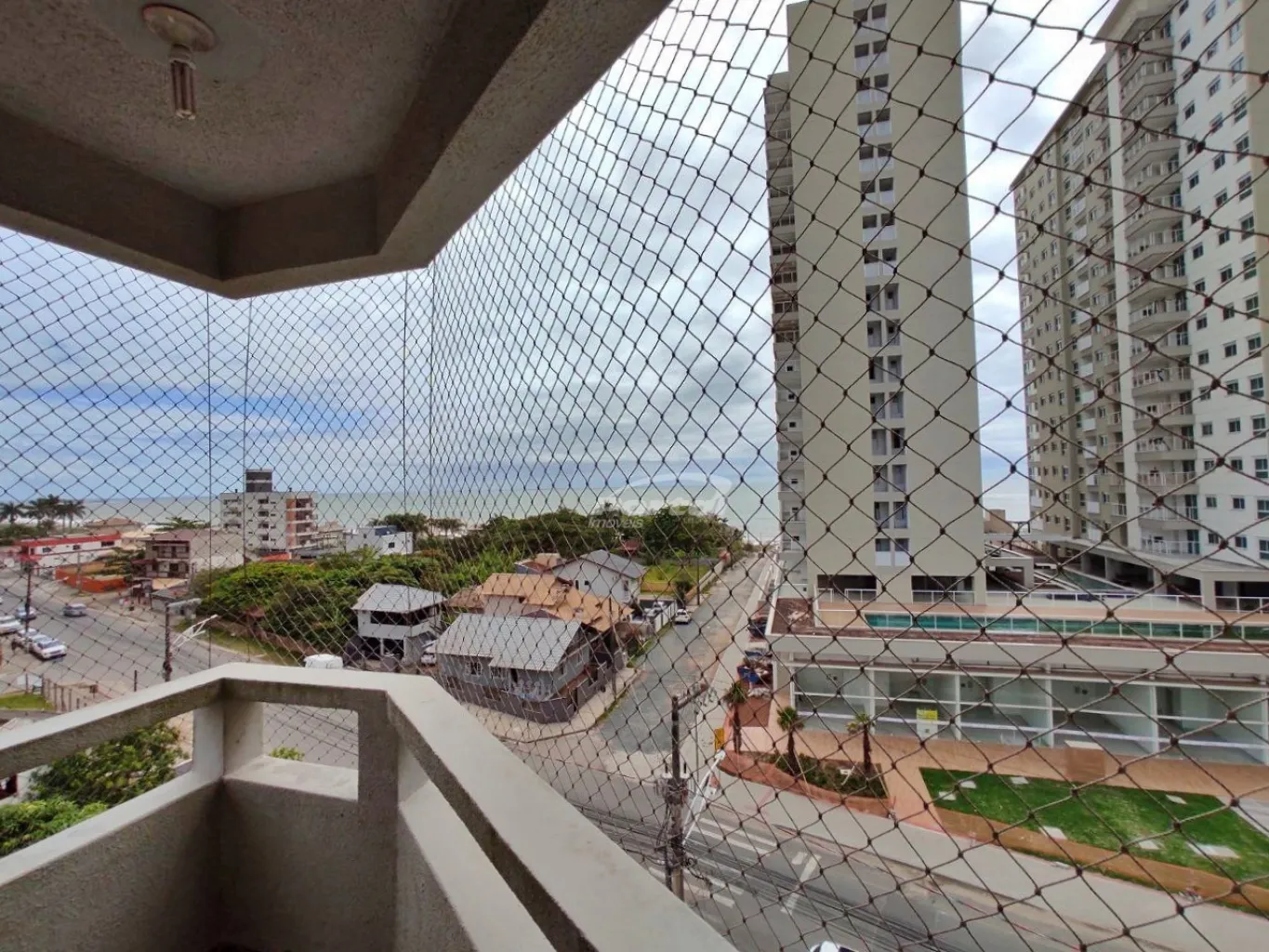 Apartamento Amplo e andar alto com 2 dormitórios sendo 2 suítes, distancia de 100 metros da praia (17753) — foto 2