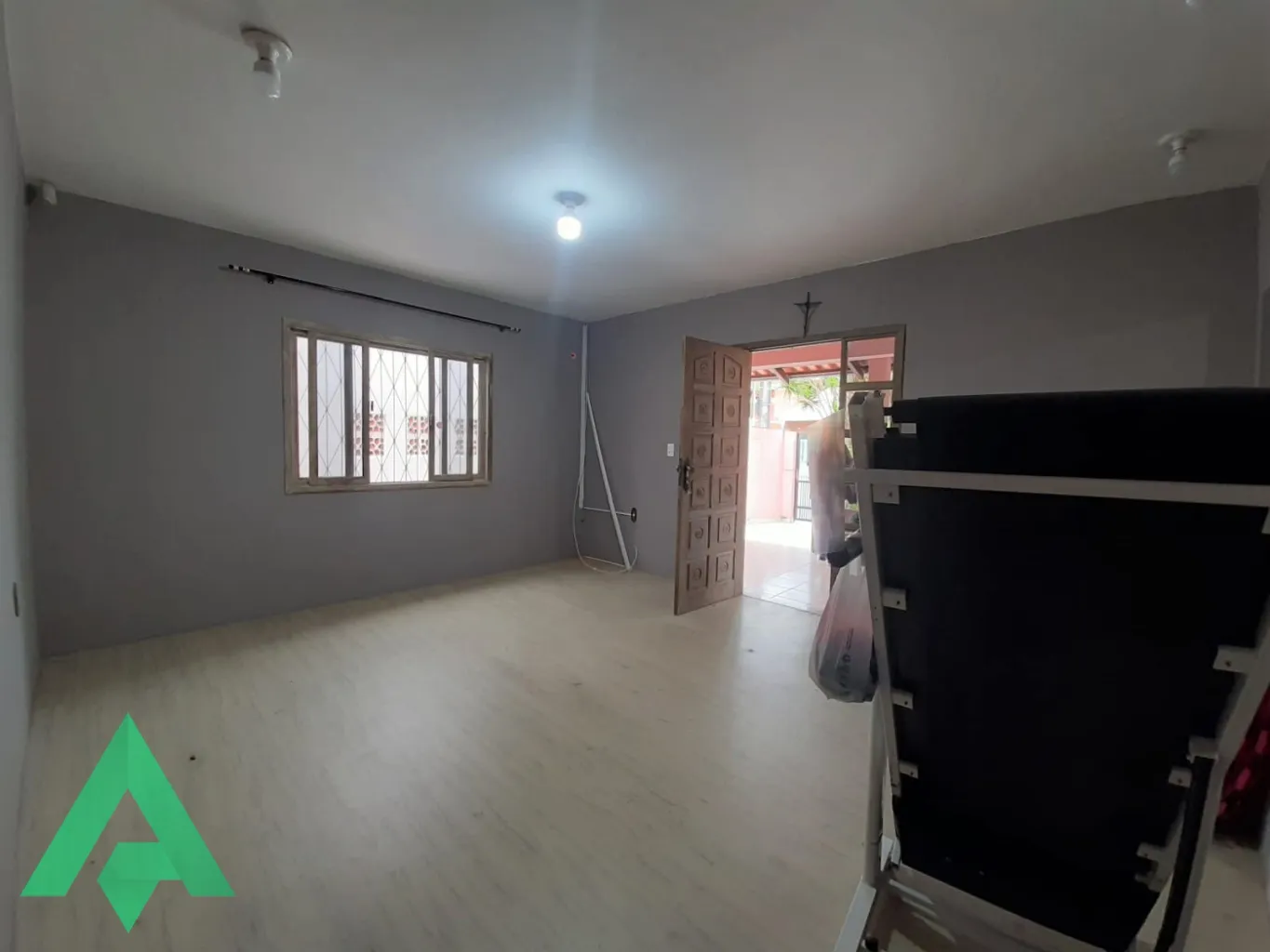 Ótima Casa semimobiliada com Piscina à venda, no Bairro Escola Agrícola! — foto 3