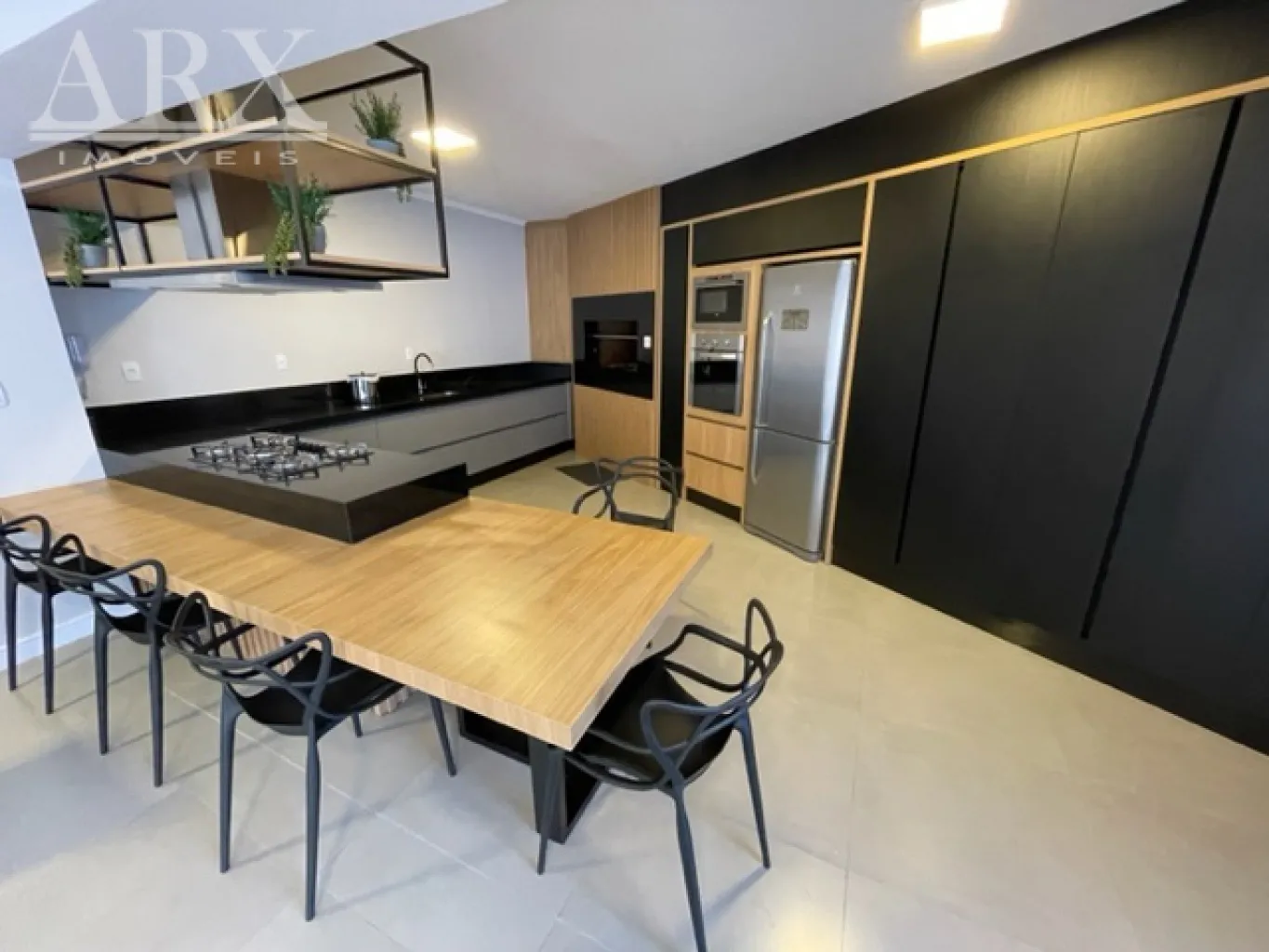 Cobertura plana no Edifício Cravo e Canela em Balneário Camboriú. — foto 4