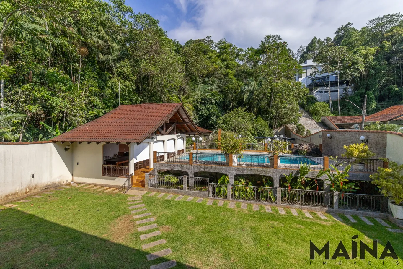 Maravilhosa casa alto padrão a venda localizada no bairro Velha em Blumenau — foto 3