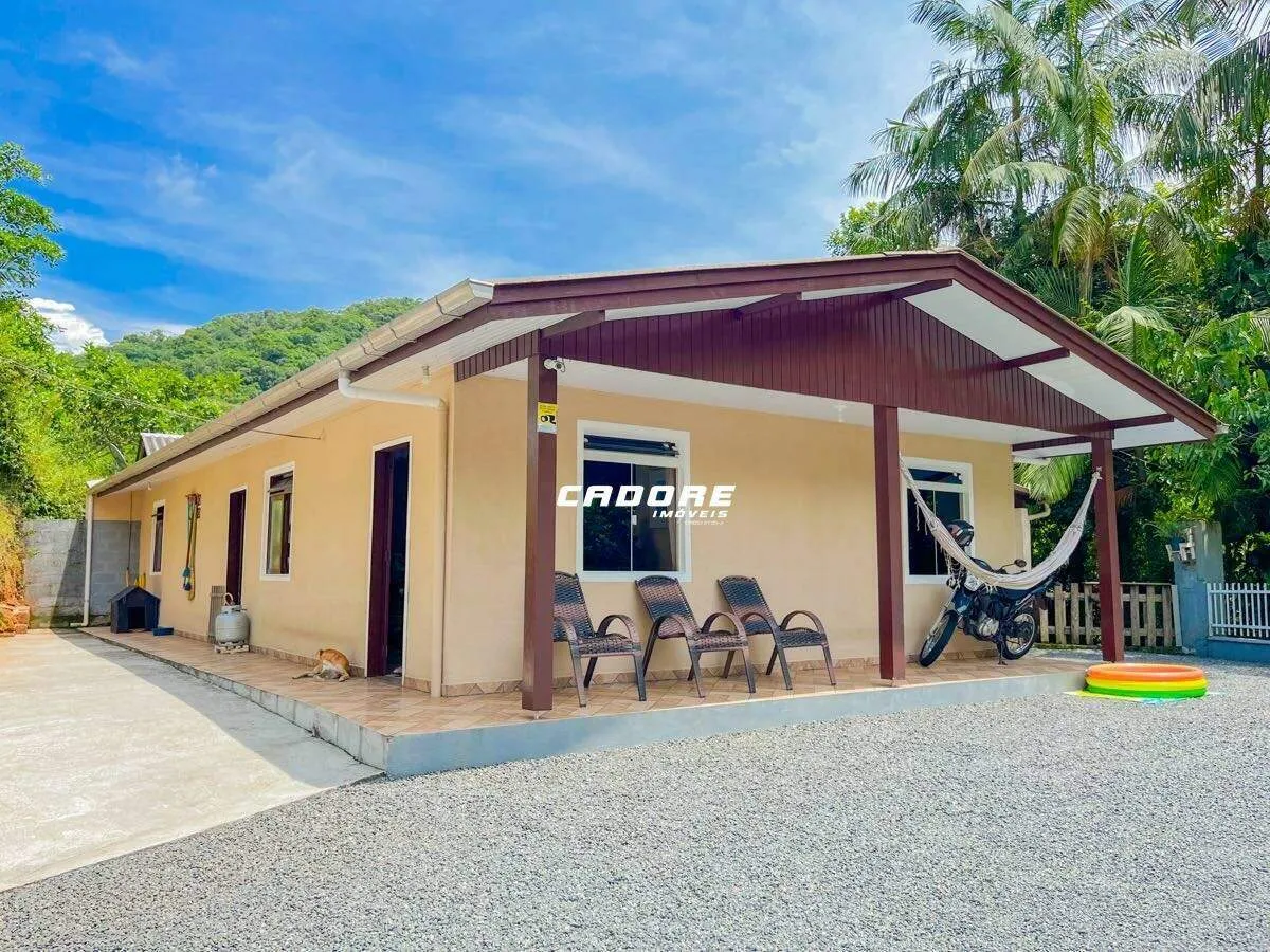 Casa de 04 dormitórios com boa localização no Progresso I Cadore Imóveis - foto 1