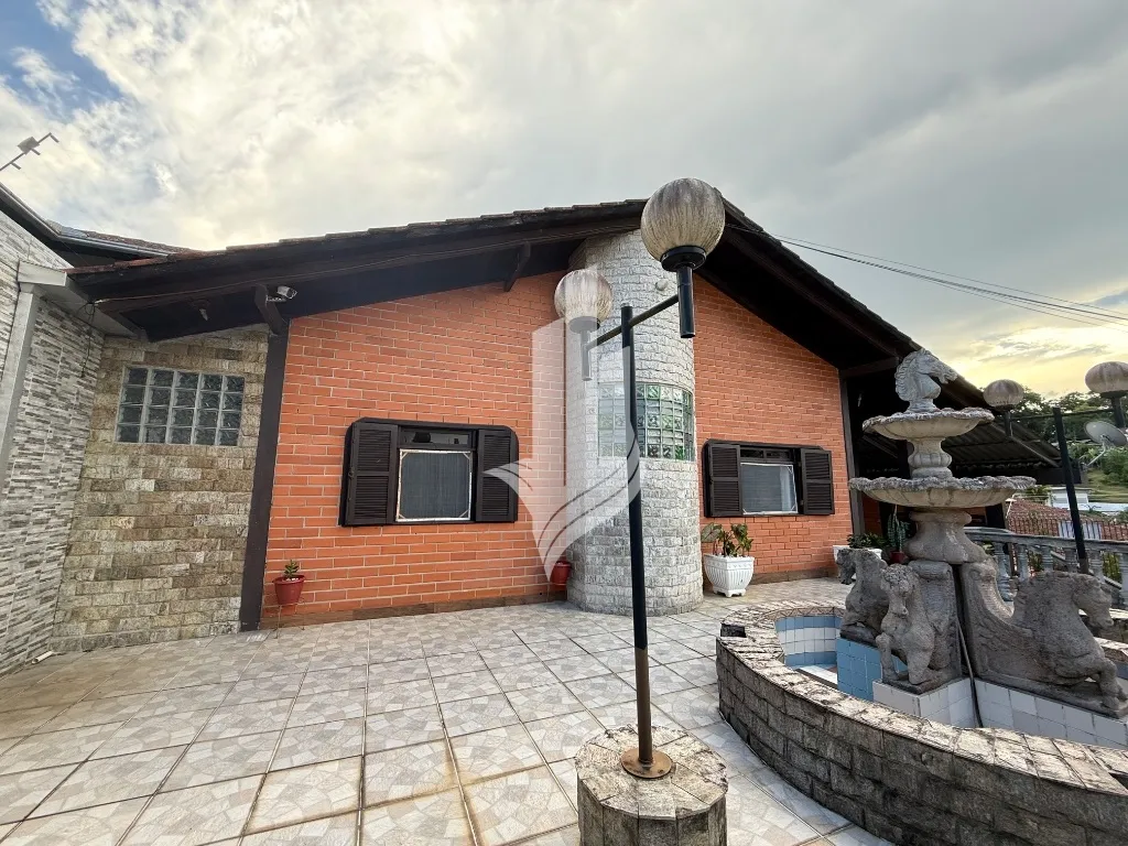 Ótima residência no bairro Passo Manso - foto 1