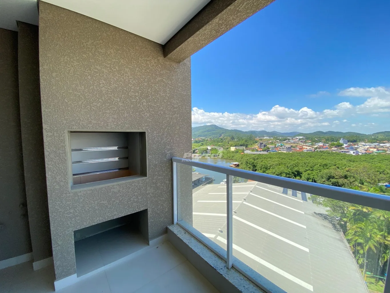 Excelente apartamento com vista mar e rio no Centro de Balneário Piçarras! — foto 2