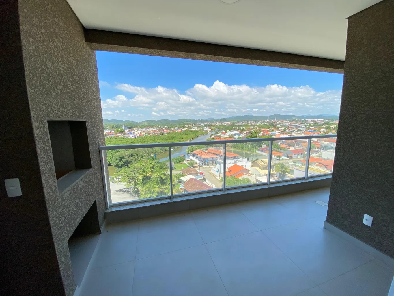 Excelente apartamento com vista mar e rio no Centro de Balneário Piçarras! — foto 3