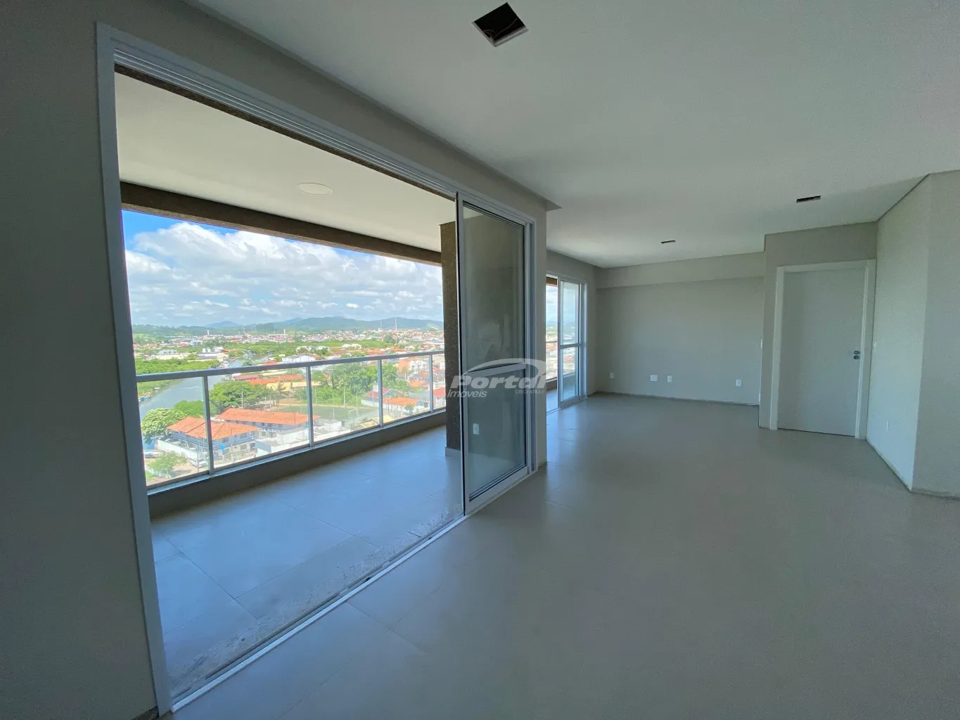 Excelente apartamento com vista mar e rio no Centro de Balneário Piçarras! — foto 4