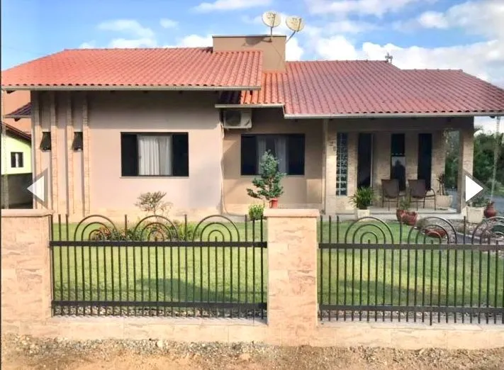 Casa com 4 dormitórios à venda no bairro Divineia em Rio dos Cedros/SC — foto 2