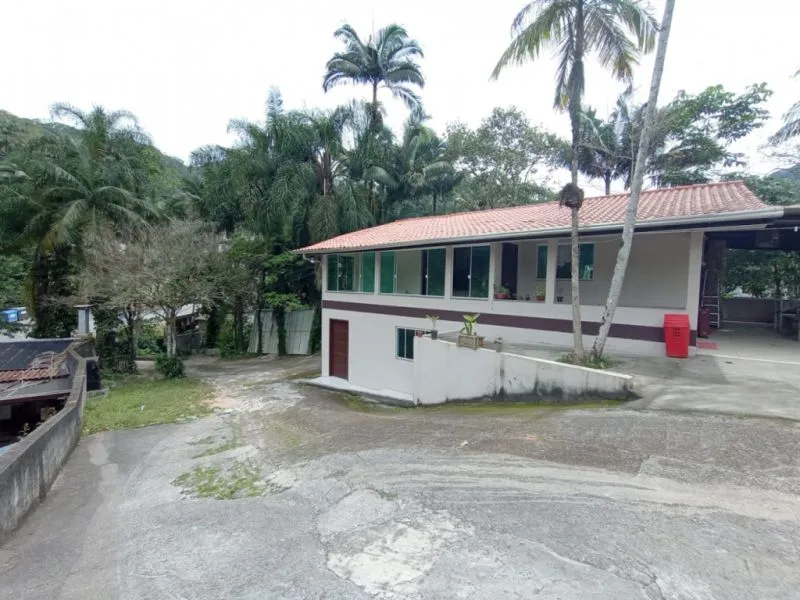 Chacara com 10.799,94m, com 01 casa em alvenaria com 149,94m, 5 dormitórios sendo uma suíte, 2 vagas, piscina, venha conferir!! — foto 2
