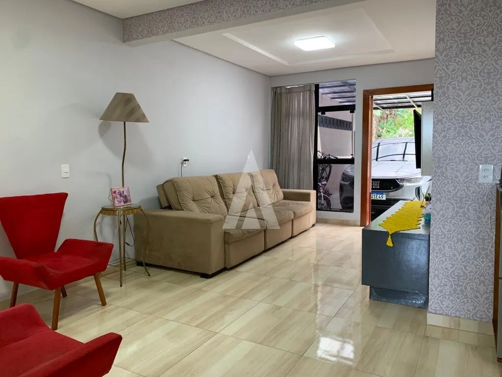 Casa com 1 suíte(s) mais 2 quarto(s) à venda no bairro Santa Catarina em Joinville, por R$ 690.000.00. — foto 4