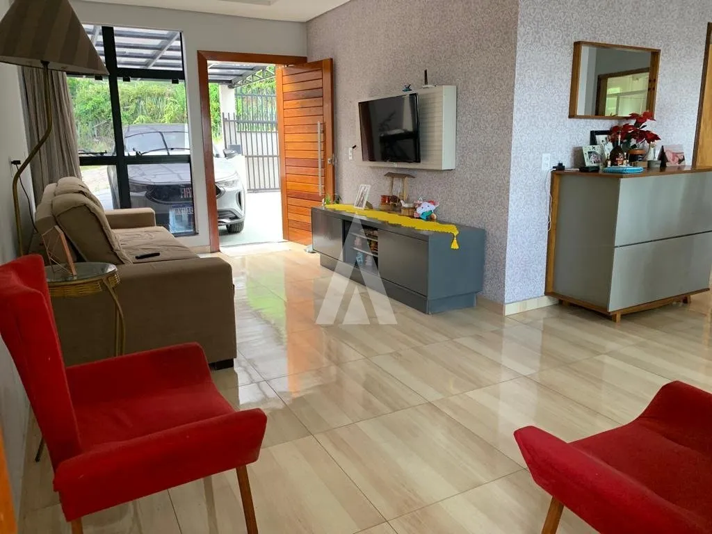 Casa com 1 suíte(s) mais 2 quarto(s) à venda no bairro Santa Catarina em Joinville, por R$ 690.000.00. — foto 5