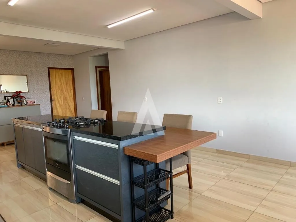 Casa com 1 suíte(s) mais 2 quarto(s) à venda no bairro Santa Catarina em Joinville, por R$ 690.000.00. — foto 6