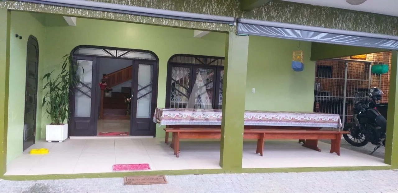 Sobrado com 1 suíte(s) mais 5 quarto(s) à venda no bairro Boa Vista em Joinville, por R$ 848.000.00. — foto 5