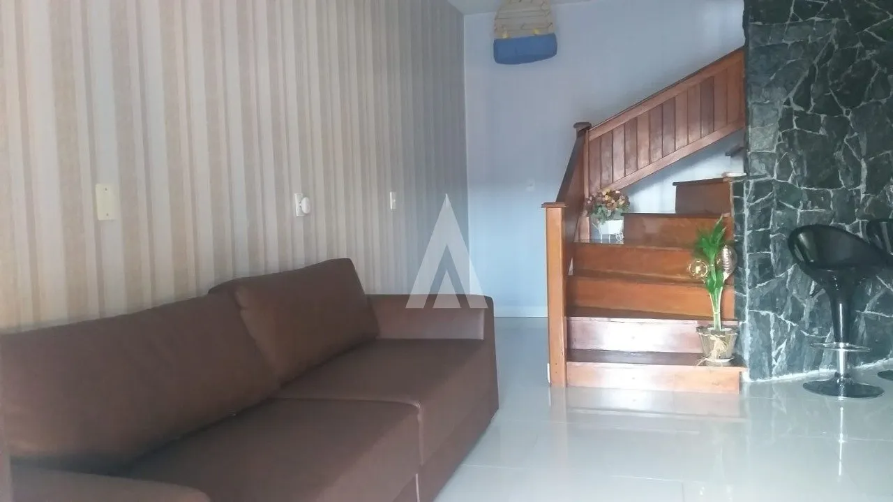 Sobrado com 1 suíte(s) mais 5 quarto(s) à venda no bairro Boa Vista em Joinville, por R$ 848.000.00. — foto 6