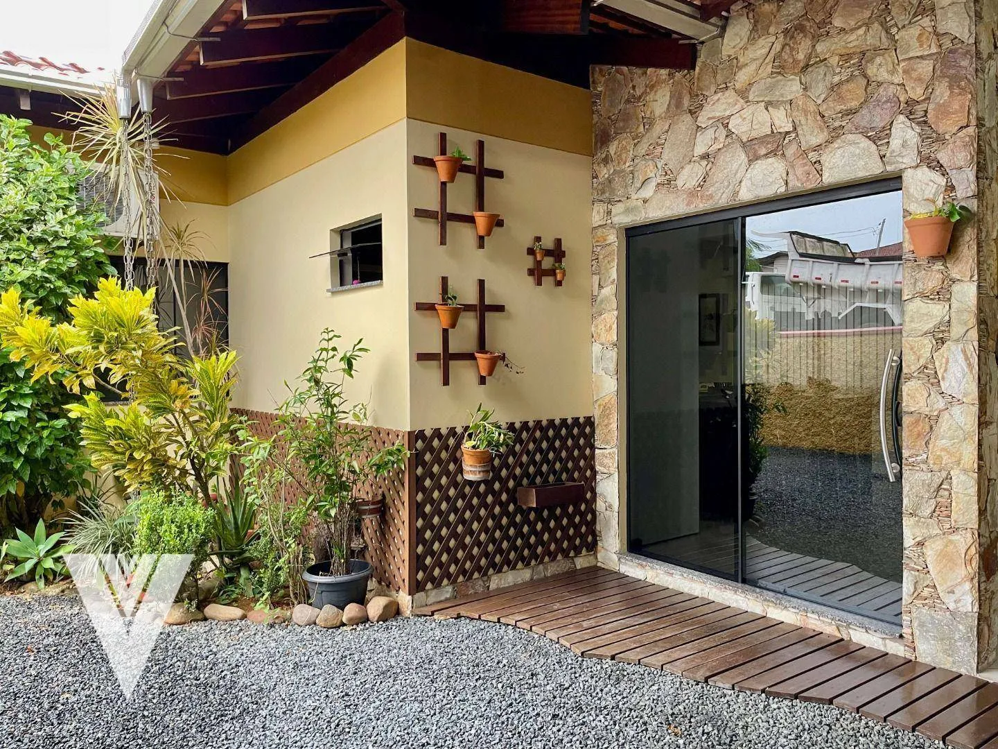 Casa com 3 dormitórios, sendo 1 suíte, 230 m - venda por R$ 850.000 - Água Verde - Blumenau/SC — foto 3