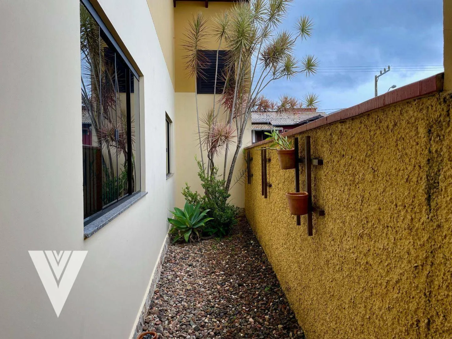 Casa com 3 dormitórios, sendo 1 suíte, 230 m - venda por R$ 850.000 - Água Verde - Blumenau/SC — foto 6