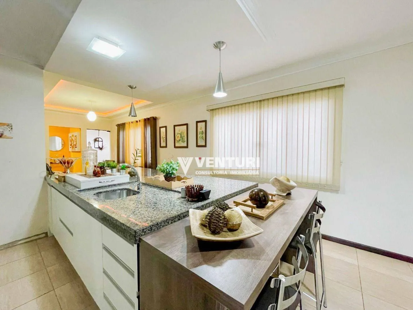 Casa com 3 dormitórios, sendo 1 suíte, 230 m - venda por R$ 850.000 - Água Verde - Blumenau/SC — foto 2