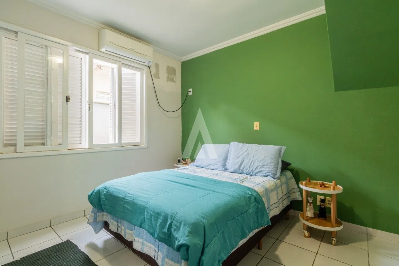 Casa com 2 suíte(s) mais 1 quarto(s) à venda no bairro Glória em Joinville, por R$ 1.000.000.00. — foto 7