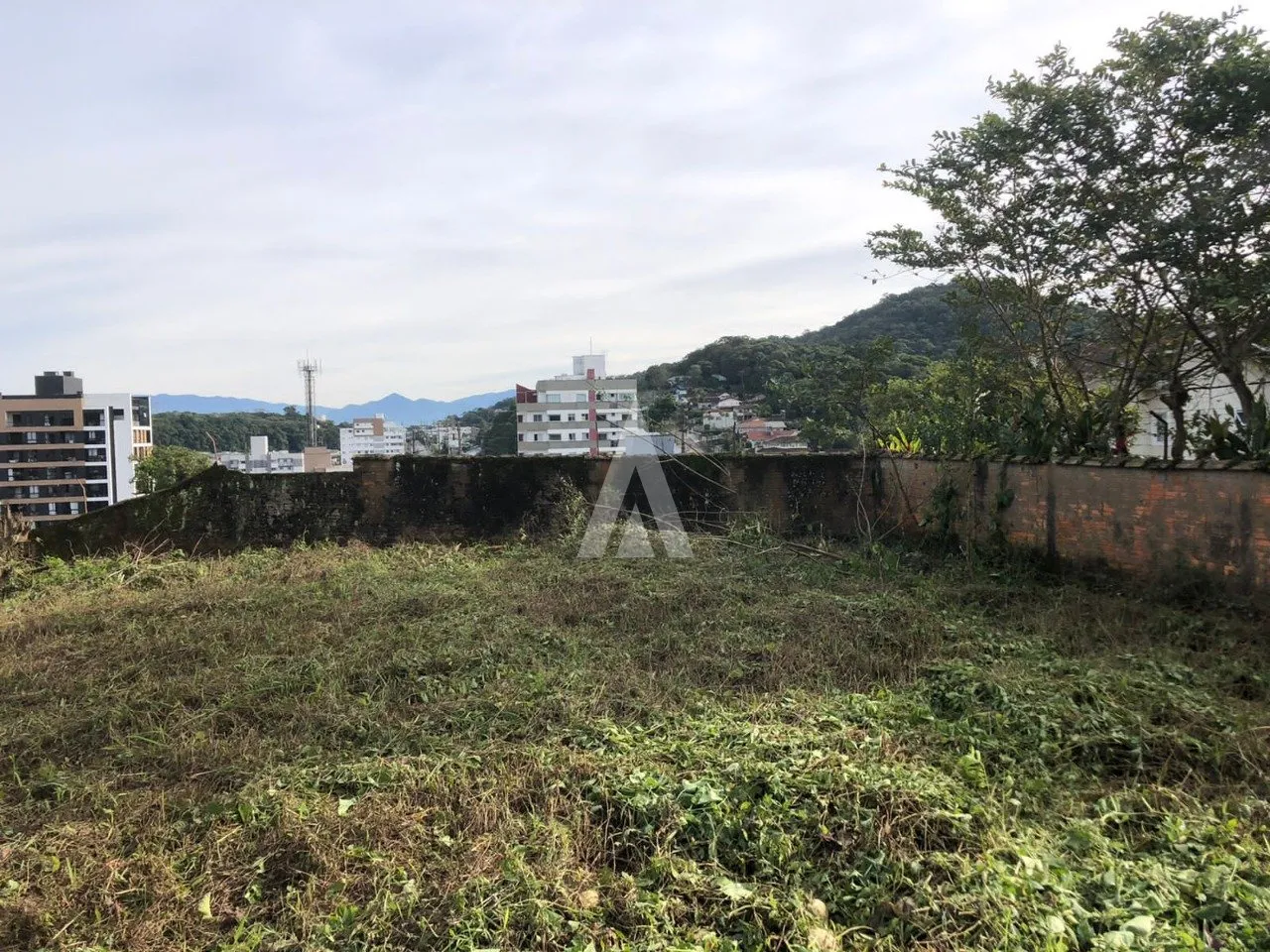 Terreno à venda no bairro Iririú em Joinville, por R$ 480.000.00. — foto 3