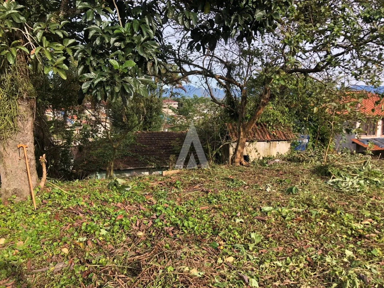 Terreno à venda no bairro Iririú em Joinville, por R$ 480.000.00. - foto 1