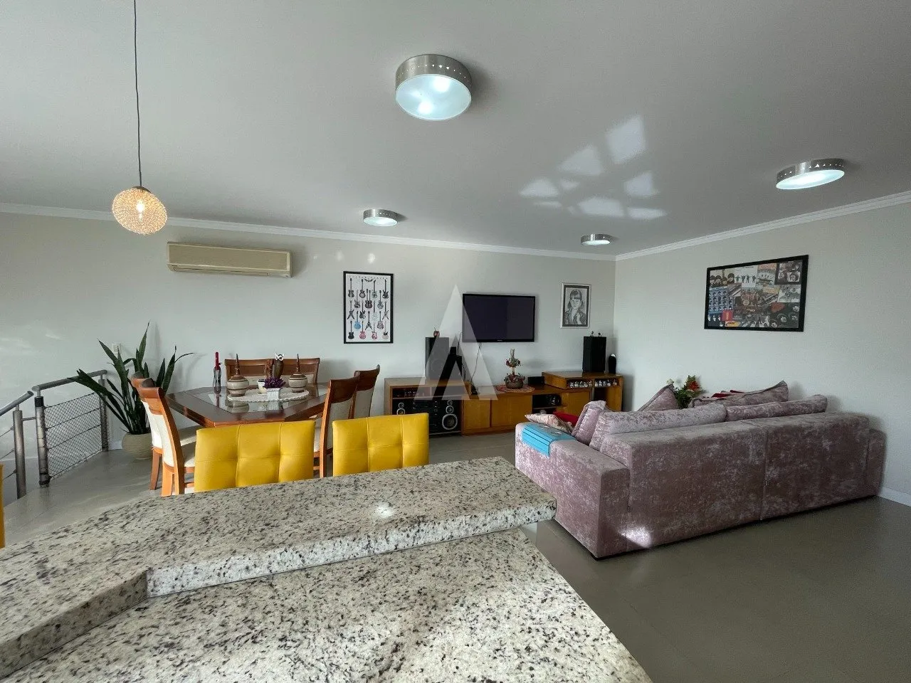 Cobertura com 1 suíte(s) mais 2 quarto(s) à venda no bairro BOM RETIRO em JOINVILLE, por R$ 990.000.00. — foto 7