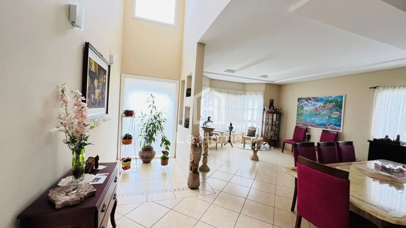 Casa com terreno de 1.000,00m , 4 dormitórios sendo 01 suíte com closet e varanda - Garcia, Blumenau — foto 3