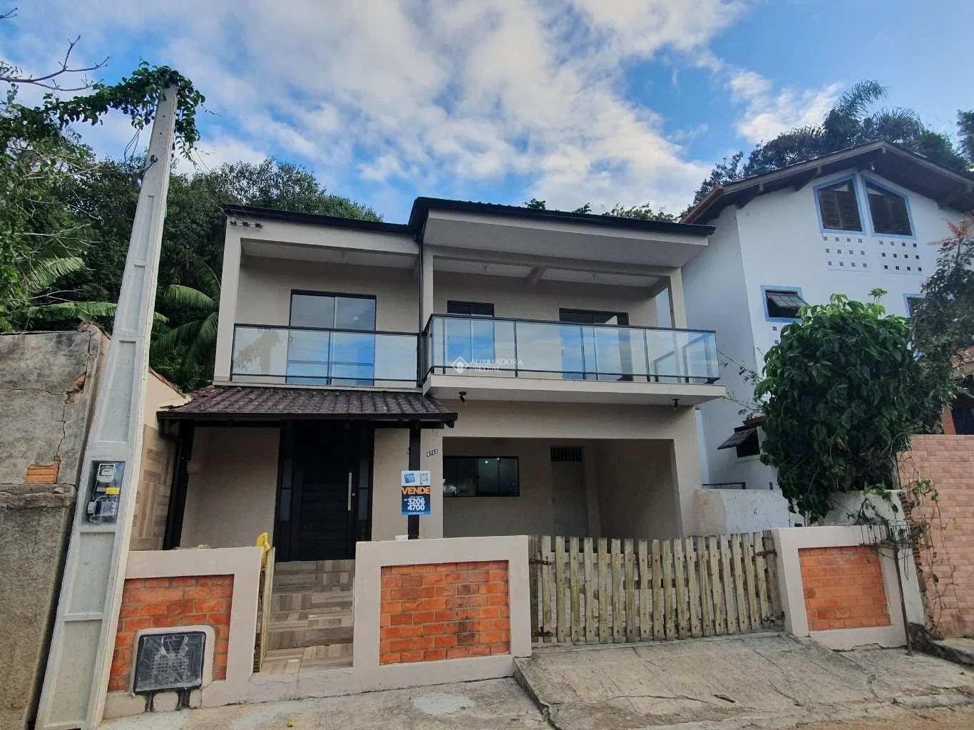 Casa à venda com 4 quartos e 1 suíte, 960m² no Pântano do Sul, Florianópolis - foto 1