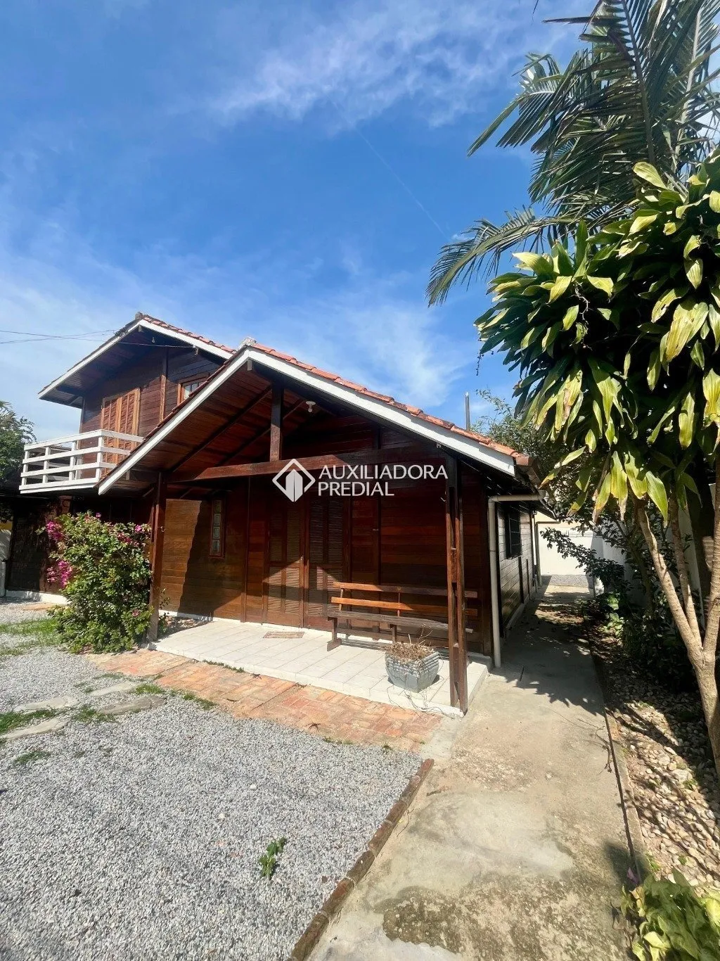 Casa à venda com 5 quartos e 1 suíte, 285m² no Rio Tavares, Florianópolis - foto 1