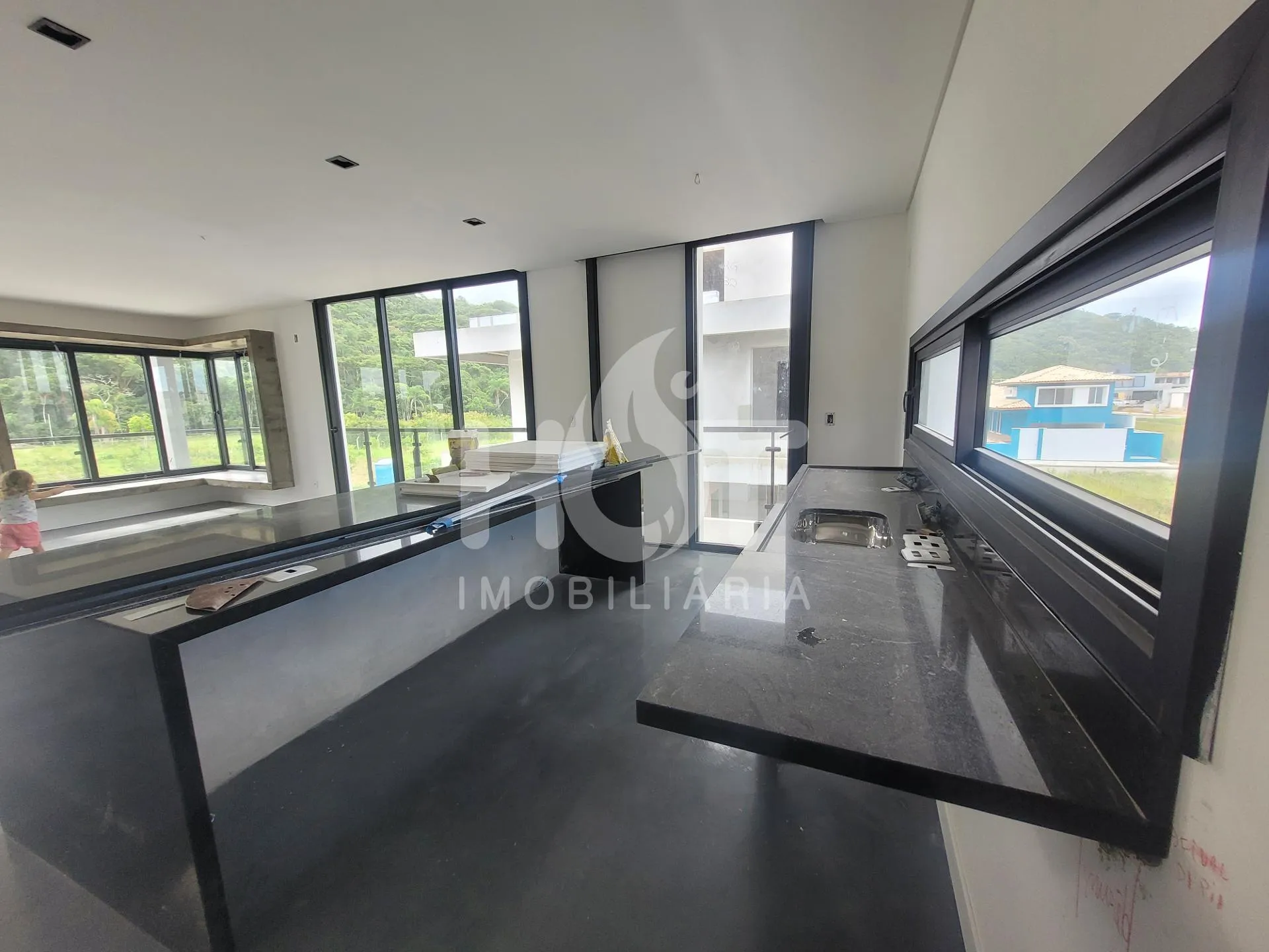 Casa à venda com 3 quartos e 2 suítes, 193m² na DOUTOR ANTONIO LUIZ MOURA GONZAGA no Rio Tavares, Florianópolis — foto 5