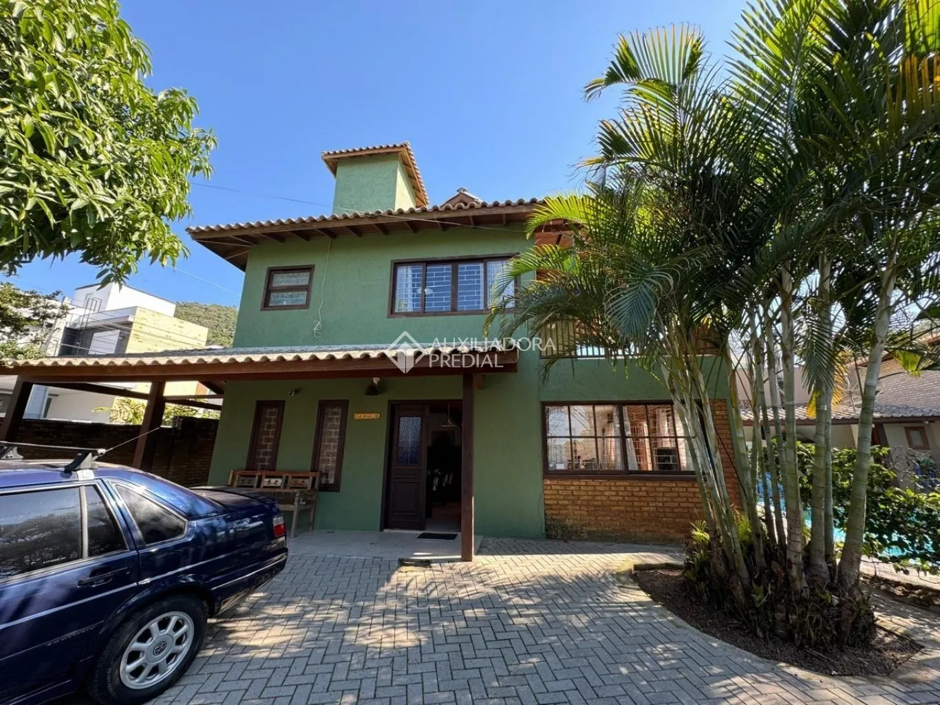Casa à venda com 4 quartos e 2 suítes, 5 vagas, 203m² na PAU DE CANELA no Campeche, Florianópolis — foto 2