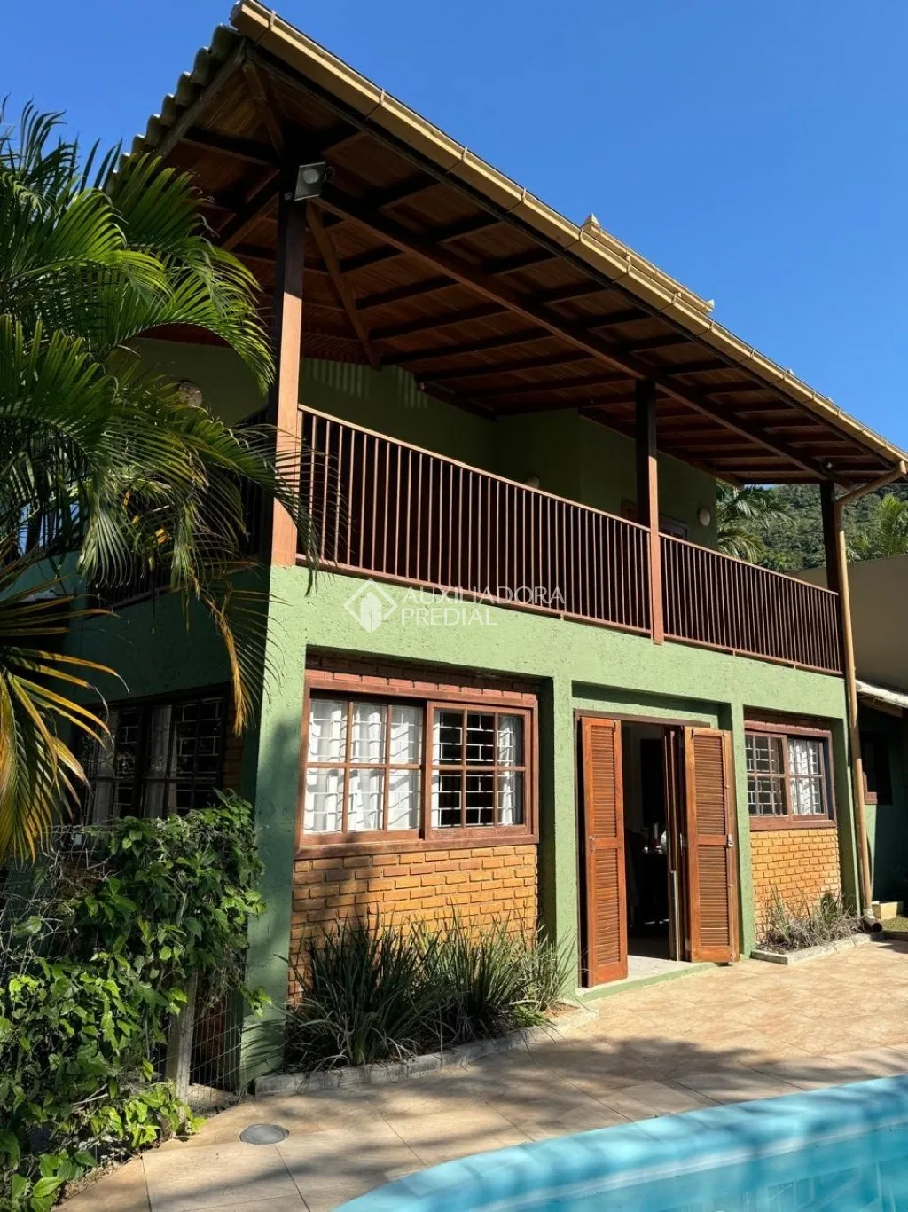 Casa à venda com 4 quartos e 2 suítes, 5 vagas, 203m² na PAU DE CANELA no Campeche, Florianópolis — foto 4
