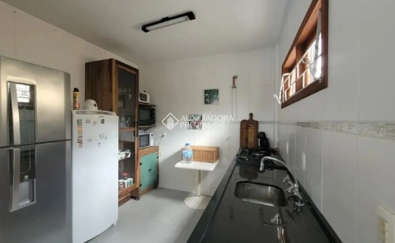 Casa à venda com 4 quartos e 2 suítes, 5 vagas, 203m² na PAU DE CANELA no Campeche, Florianópolis — foto 5
