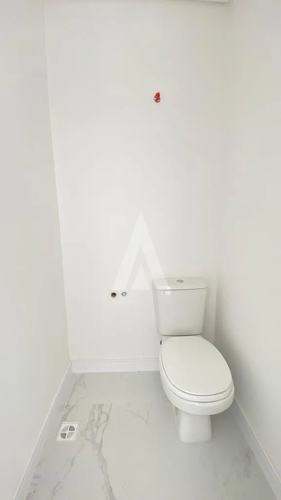 Sobrado Geminado com 1 suíte(s) mais 2 quarto(s) à venda no bairro BUCAREIN em JOINVILLE, por R$ 680.000.00. — foto 7