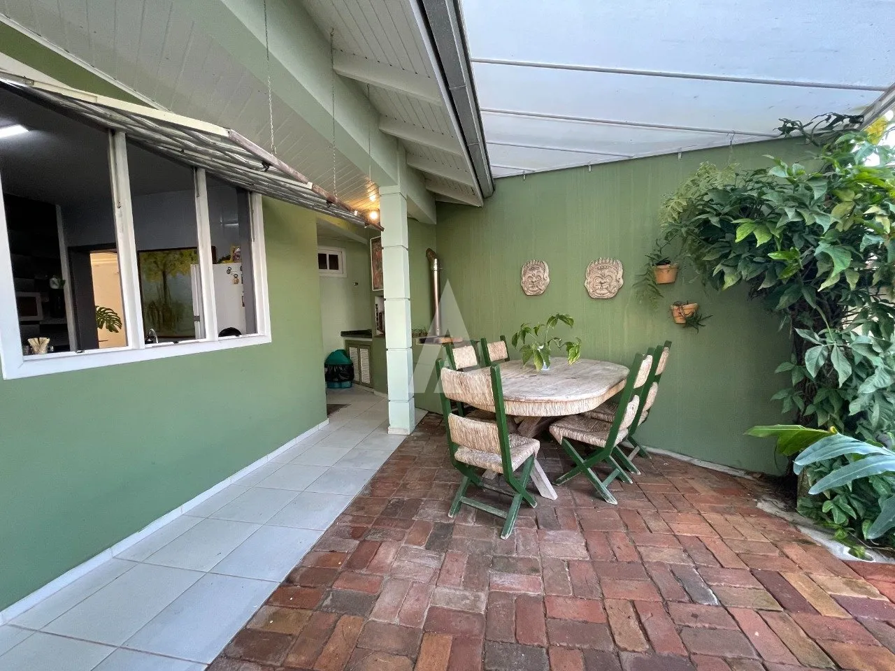 Casa em Condomínio com 1 suíte(s) mais 2 quarto(s) à venda no bairro Santo Antônio em Joinville, por R$ 1.200.000.00. — foto 5