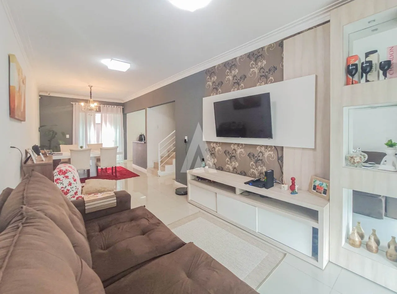Sobrado com 1 suíte(s) mais 1 quarto(s) à venda no bairro FLORESTA em JOINVILLE, por R$ 600.000.00. - foto 1