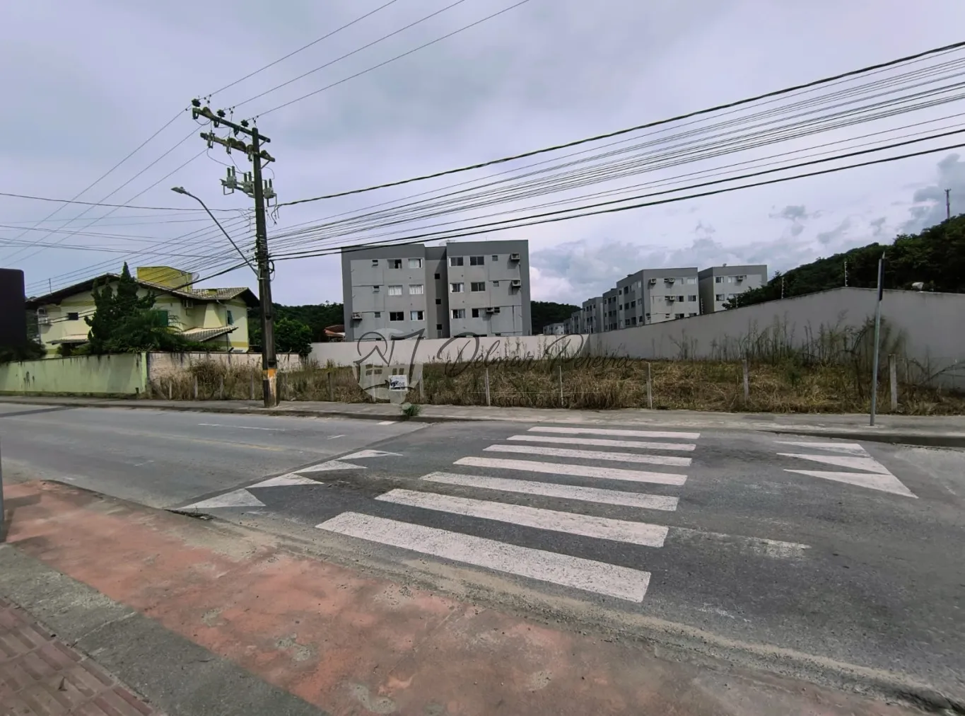 Terreno ideal para fins comerciais - foto 1