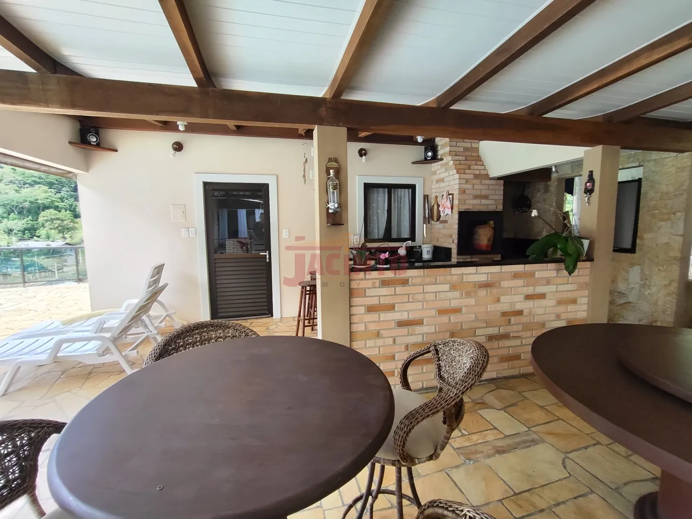 Casa com piscina no bairro Belchior Alto, rua sem saída, com 3 dormitórios, terreno amplo. — foto 7