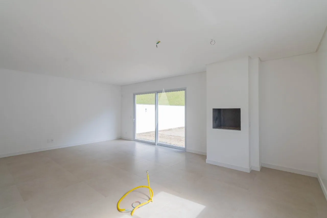 Sobrado com 2 suíte(s) mais 2 quarto(s) à venda no bairro Atiradores em Joinville, por R$ 2.215.000.00. — foto 5