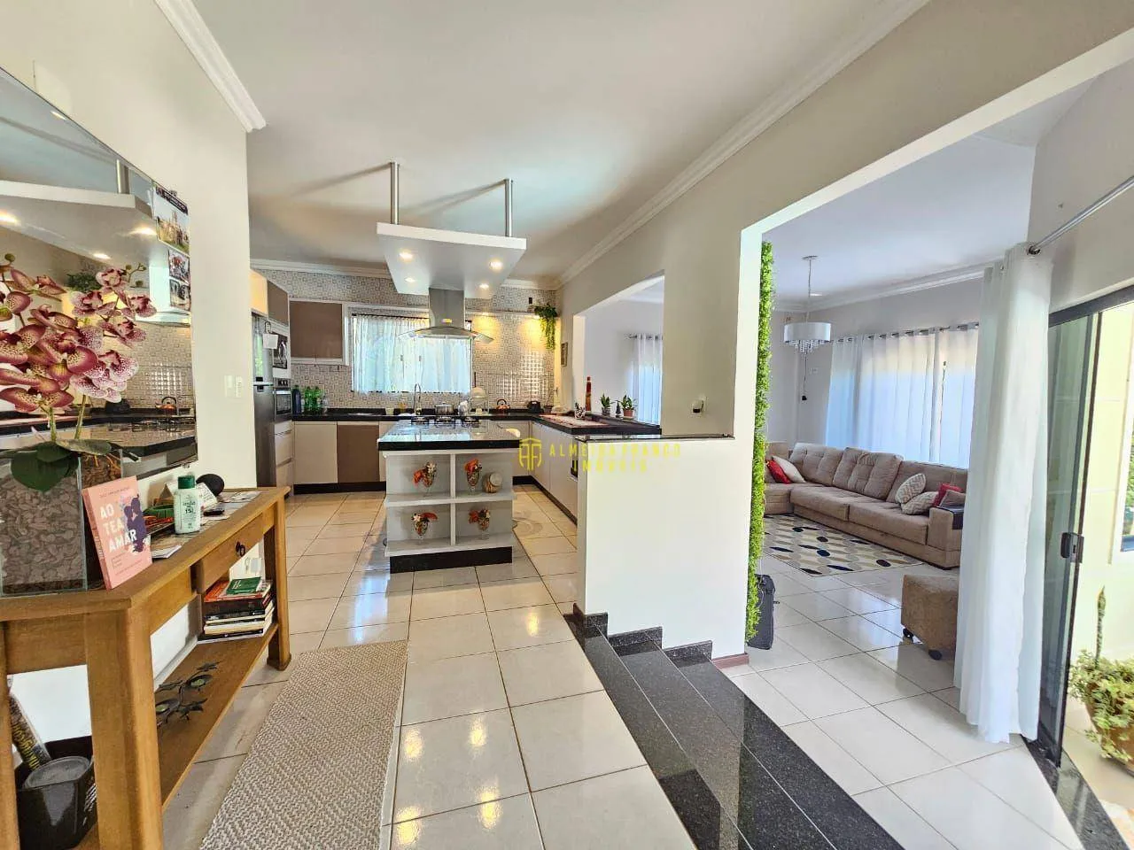 Casa com 1 suíte + 1 dormitório, com piscina e linda área verde! — foto 6