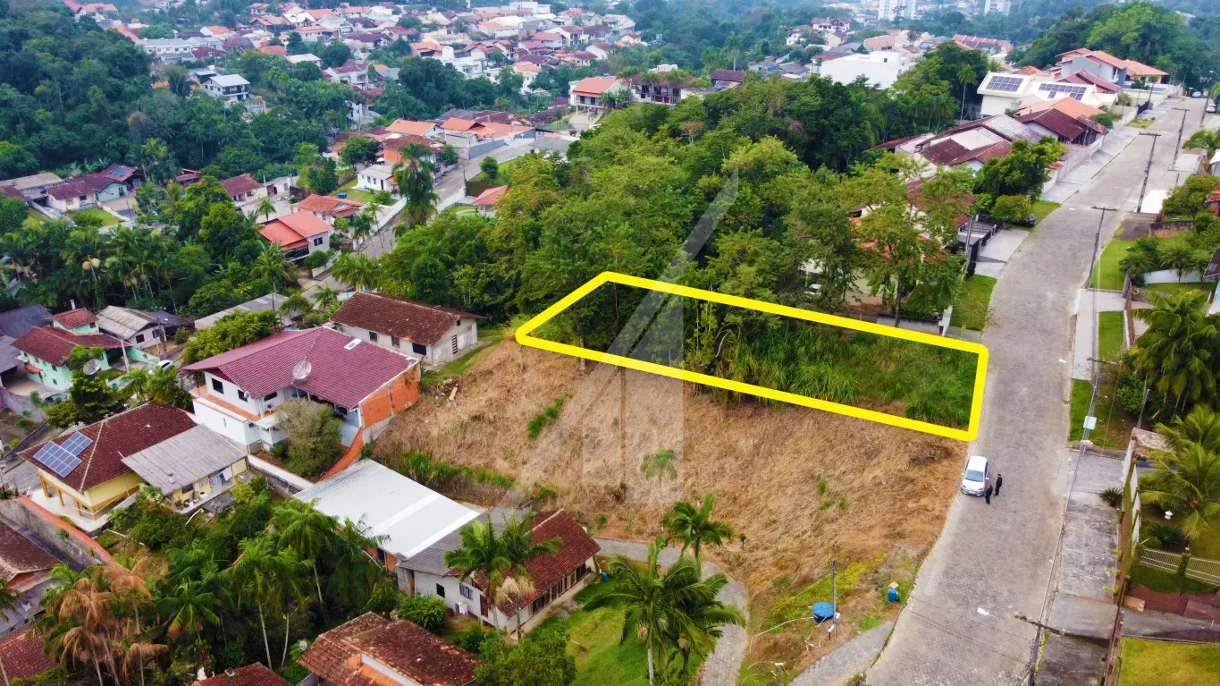- ABELARDO IMÓVEIS - Terreno com 634,55 m, ótima localização, próximo à Padaria dos Caçadores. — foto 3
