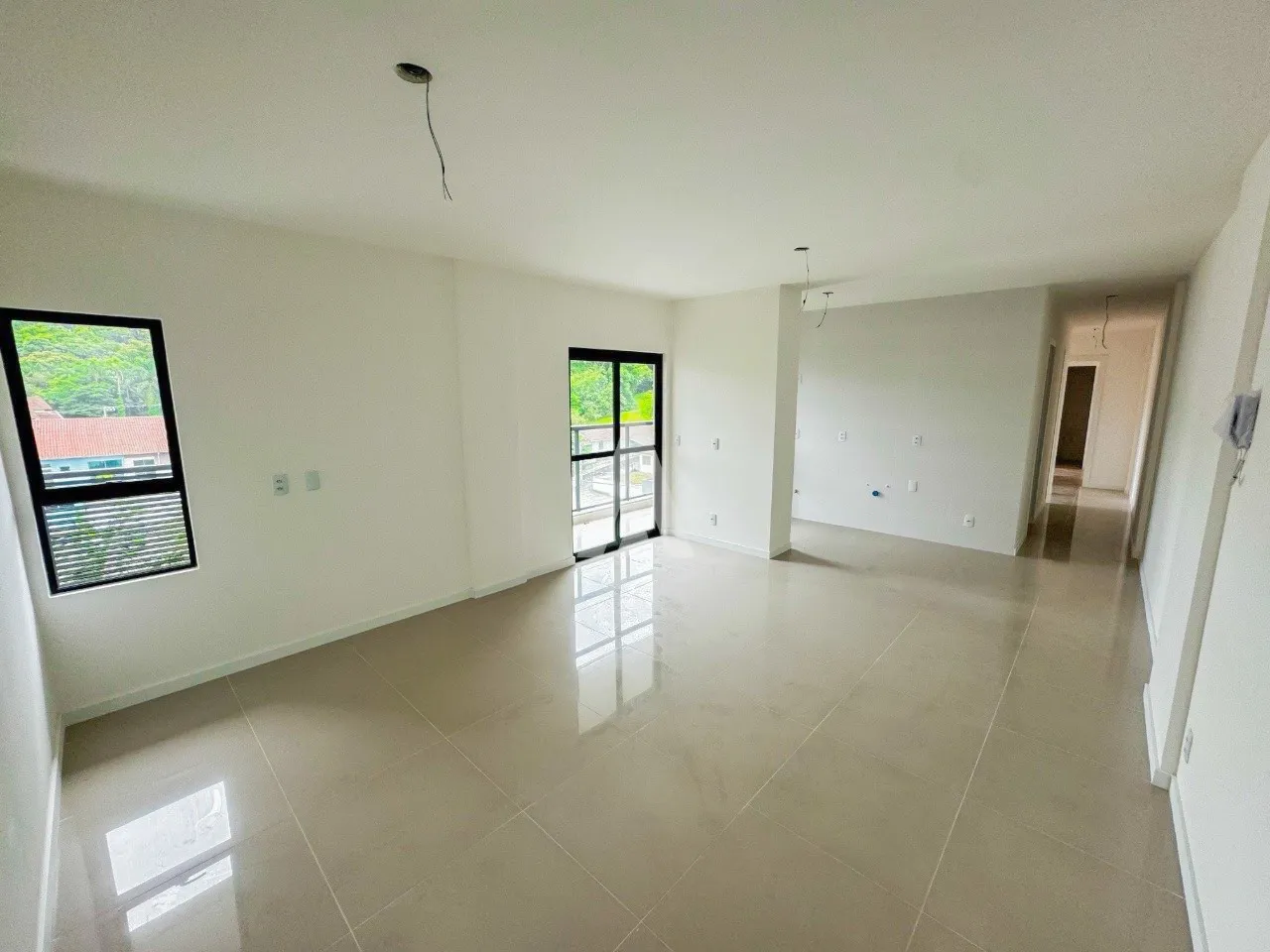 Apartamento com 1 suíte(s) mais 2 quarto(s) à venda no bairro GLÓRIA em JOINVILLE, por R$ 570.000.00. — foto 2
