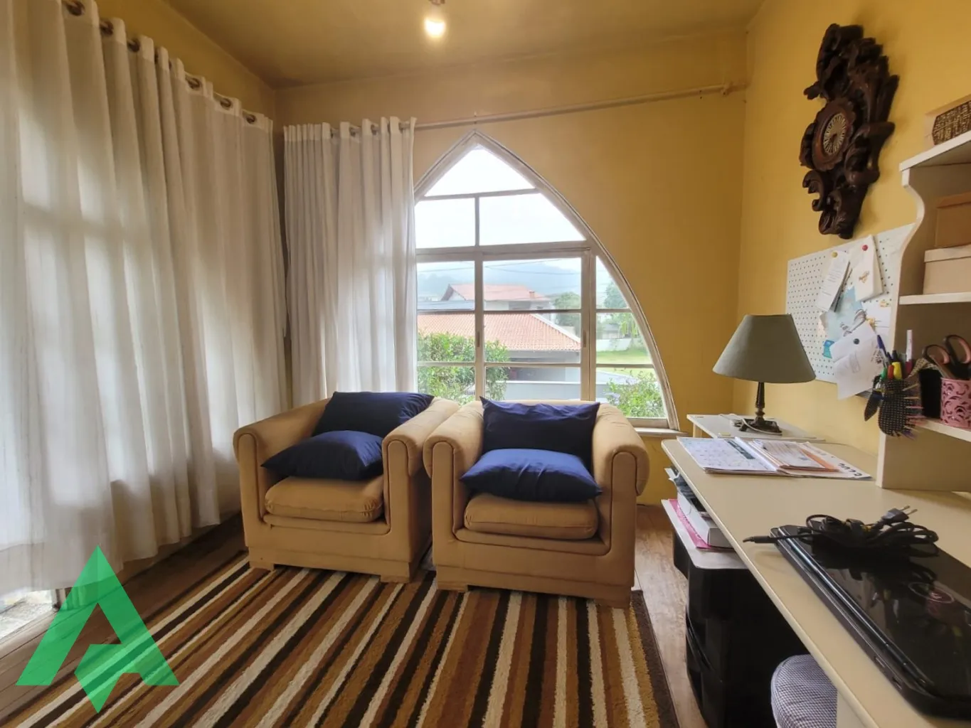 Ótima Casa com amplo terreno e 3 dormitórios, no Bairro Garcia em Blumenau! — foto 4