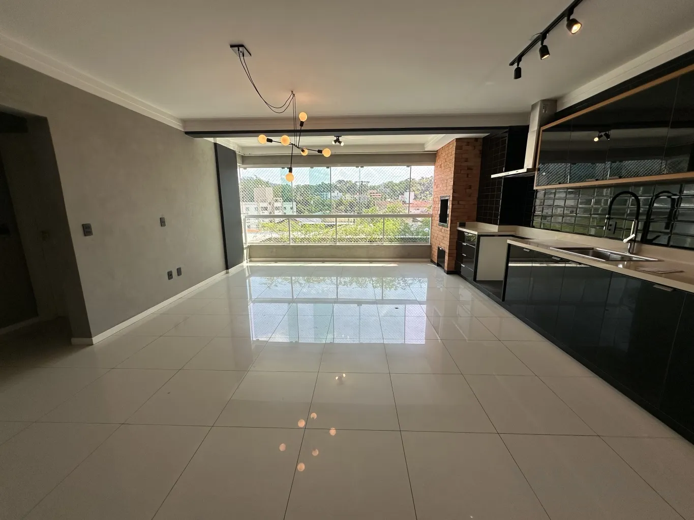 APARTAMENTO - ÁGUA VERDE — foto 2