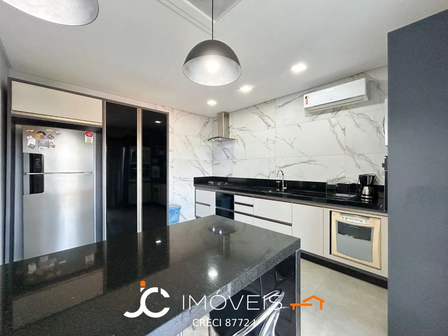 Casa com 4 dormitórios sendo 1 suíte à venda, 311 m por R$ 1.200.000 - Velha Central - Blumenau/SC — foto 4