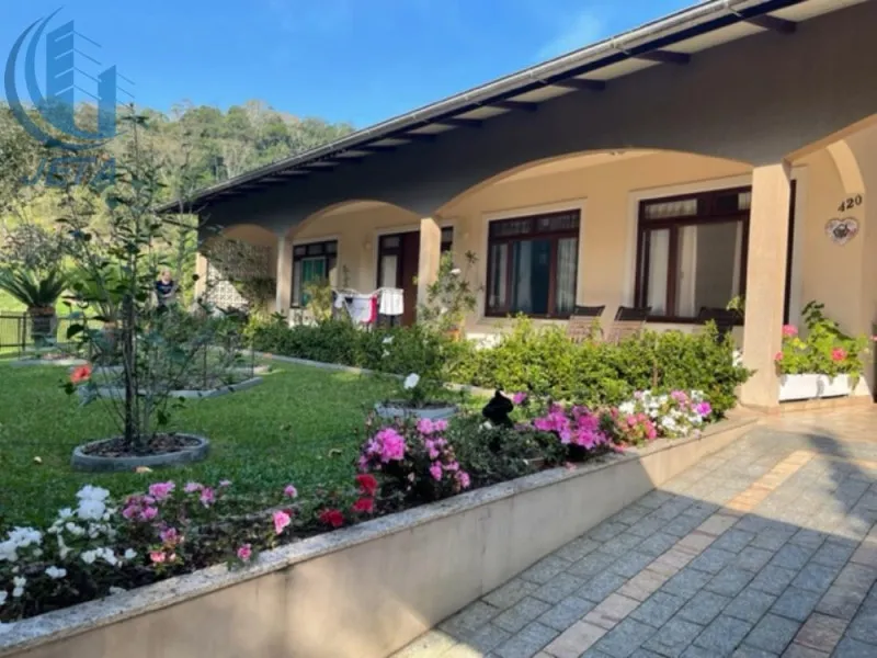 CASA RESIDENCIAL COM PISCINA — foto 3